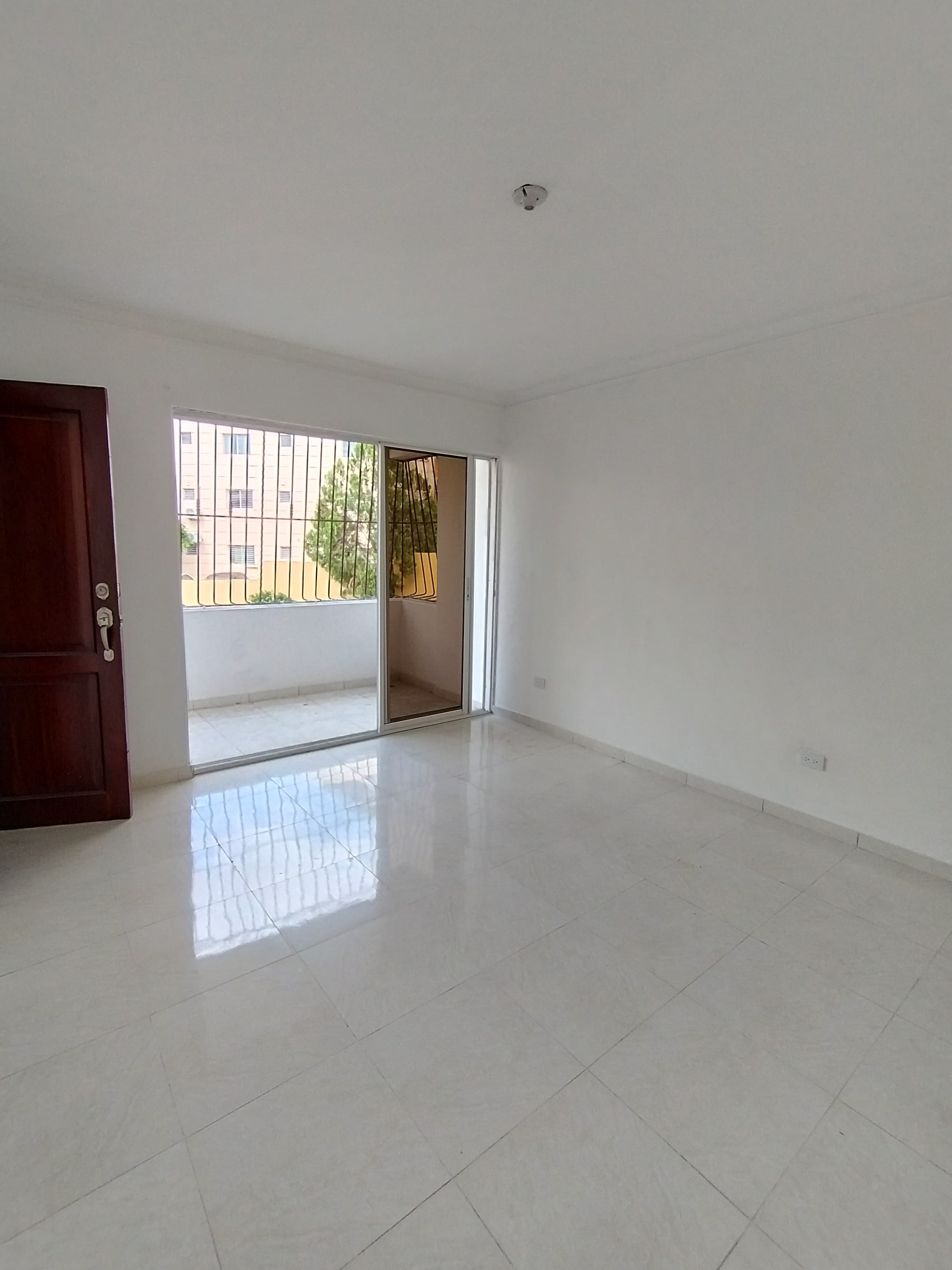 apartamentos - Venta de Apartamento clásico en Av. Jacobo Majluta