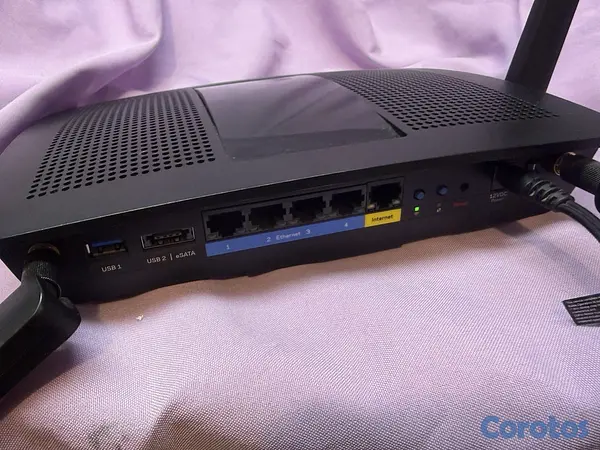 otros electronicos - LINKSYS WIFI ROUTER CON FIRMWARE ERT 2