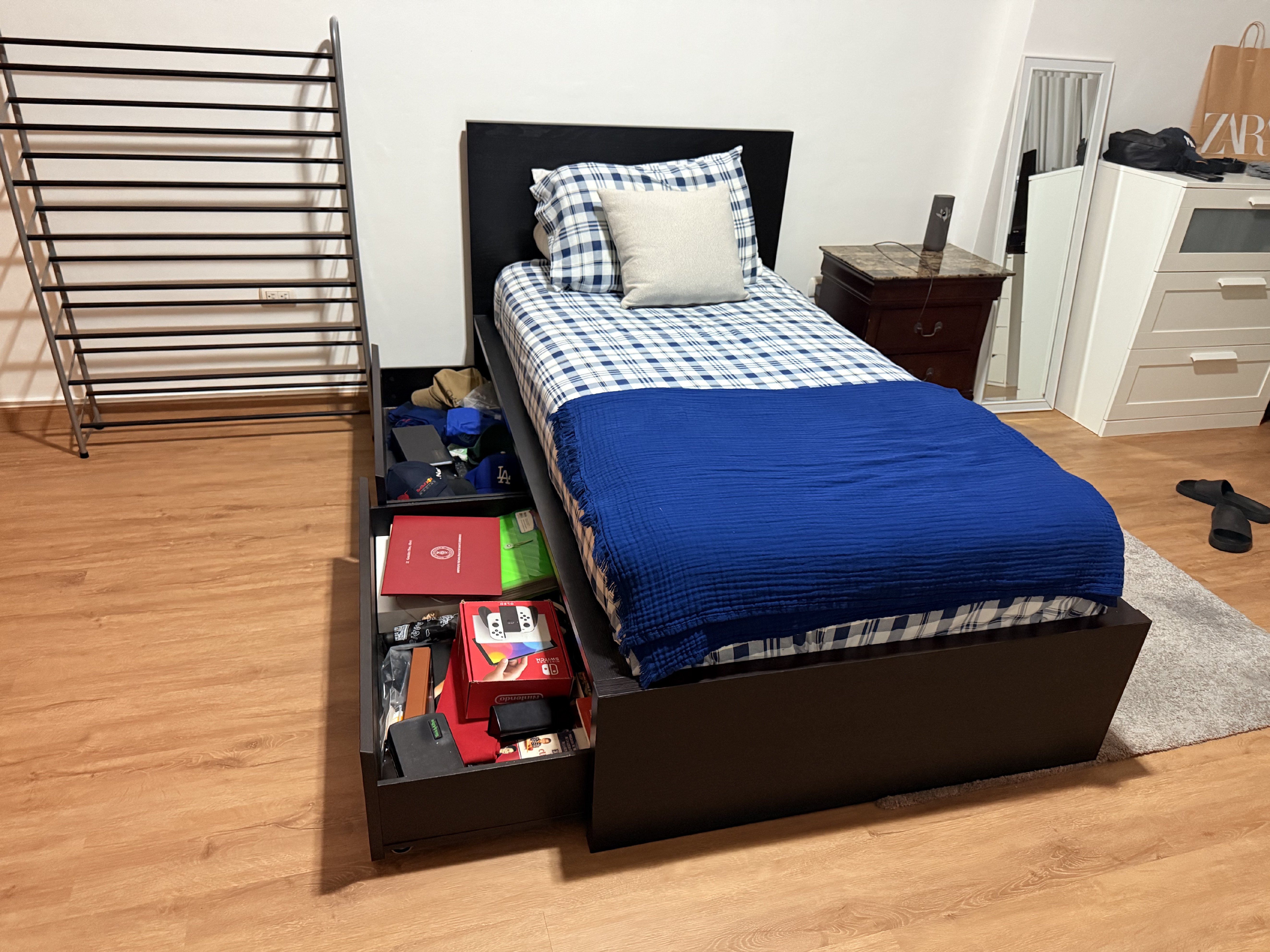 muebles y colchones - Juego de habitación completo (cama twin, mesa de noche, guardarropa) 2