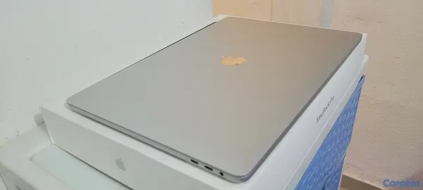 computadoras y laptops - Macbook pro Retina 15 Pulg Core i7 Ram 16gb ddr4 Disco 512gb SSD año 2018 3