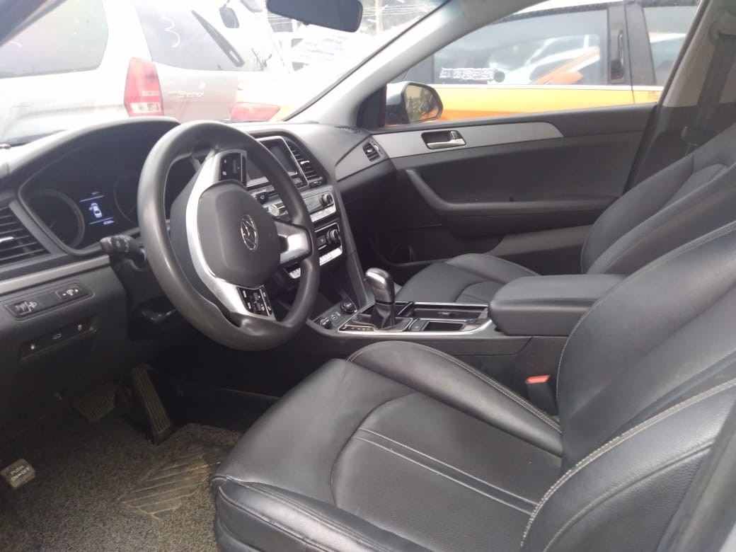 carros - HYUNDAI SONATA  2018 GRISDESDE: RD$ 765,100.00 5
