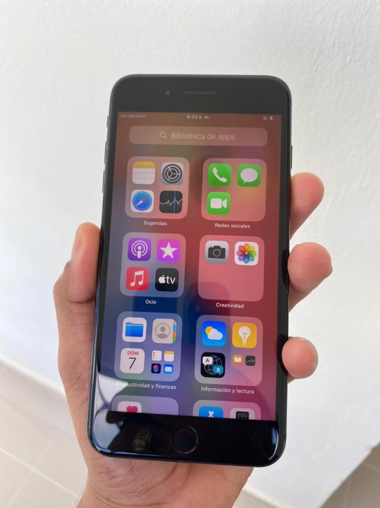 celulares y tabletas - Disponible iPhone 📱 7 plus jet black de 256 GB, en excelente condiciones, desbl