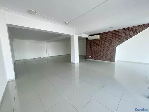 oficinas y locales comerciales - Alquiler local en Bella vista  2