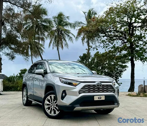 jeepetas y camionetas - Toyota rav4 limited 2024 14