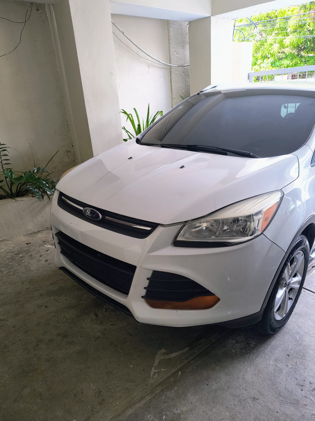 jeepetas y camionetas - Ford Escape 2016 en óptima condiciones 1