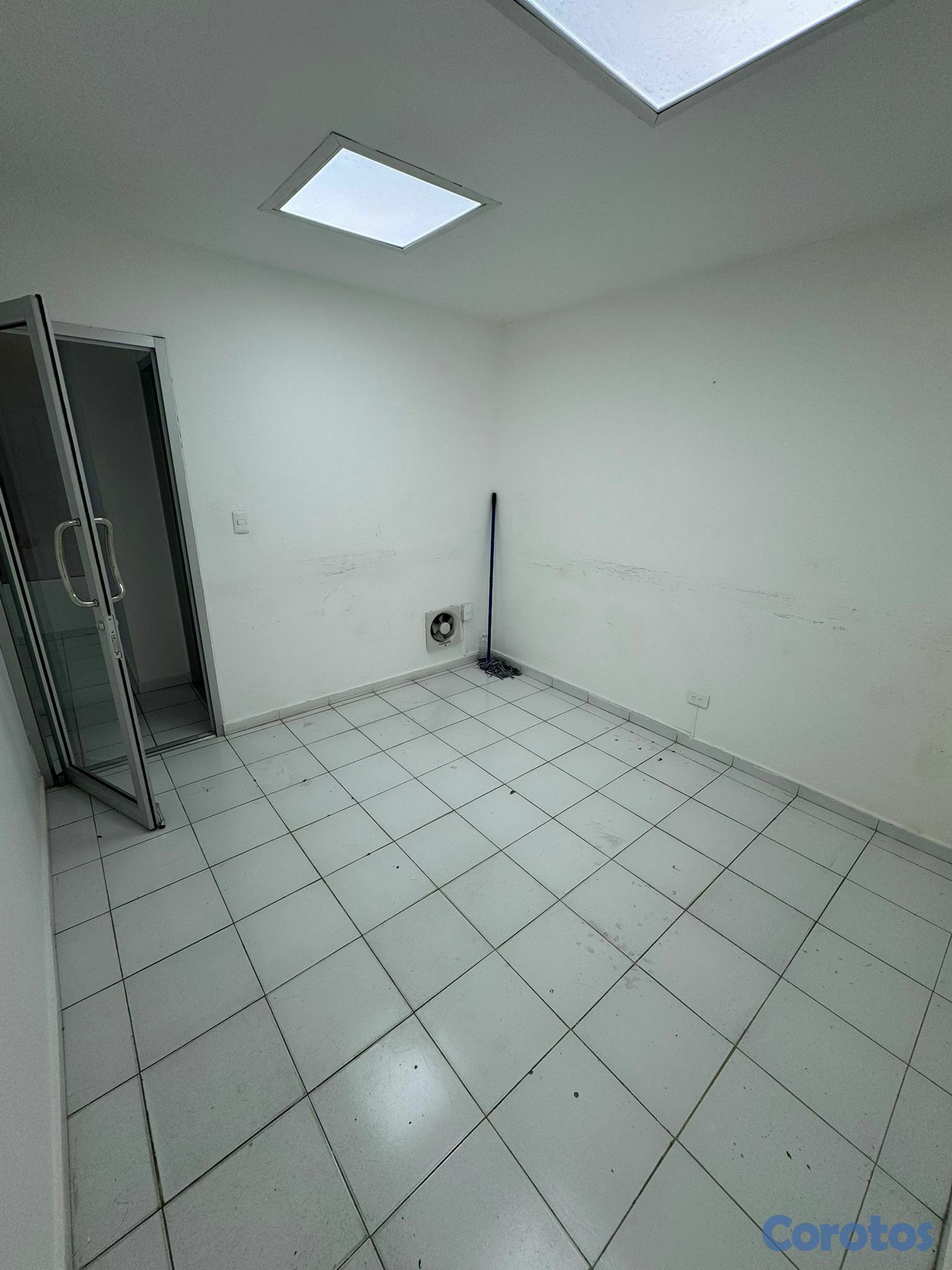 oficinas y locales comerciales - Alquilo Oficina/Local en Piso 2 en Naco Cod:PD538 4