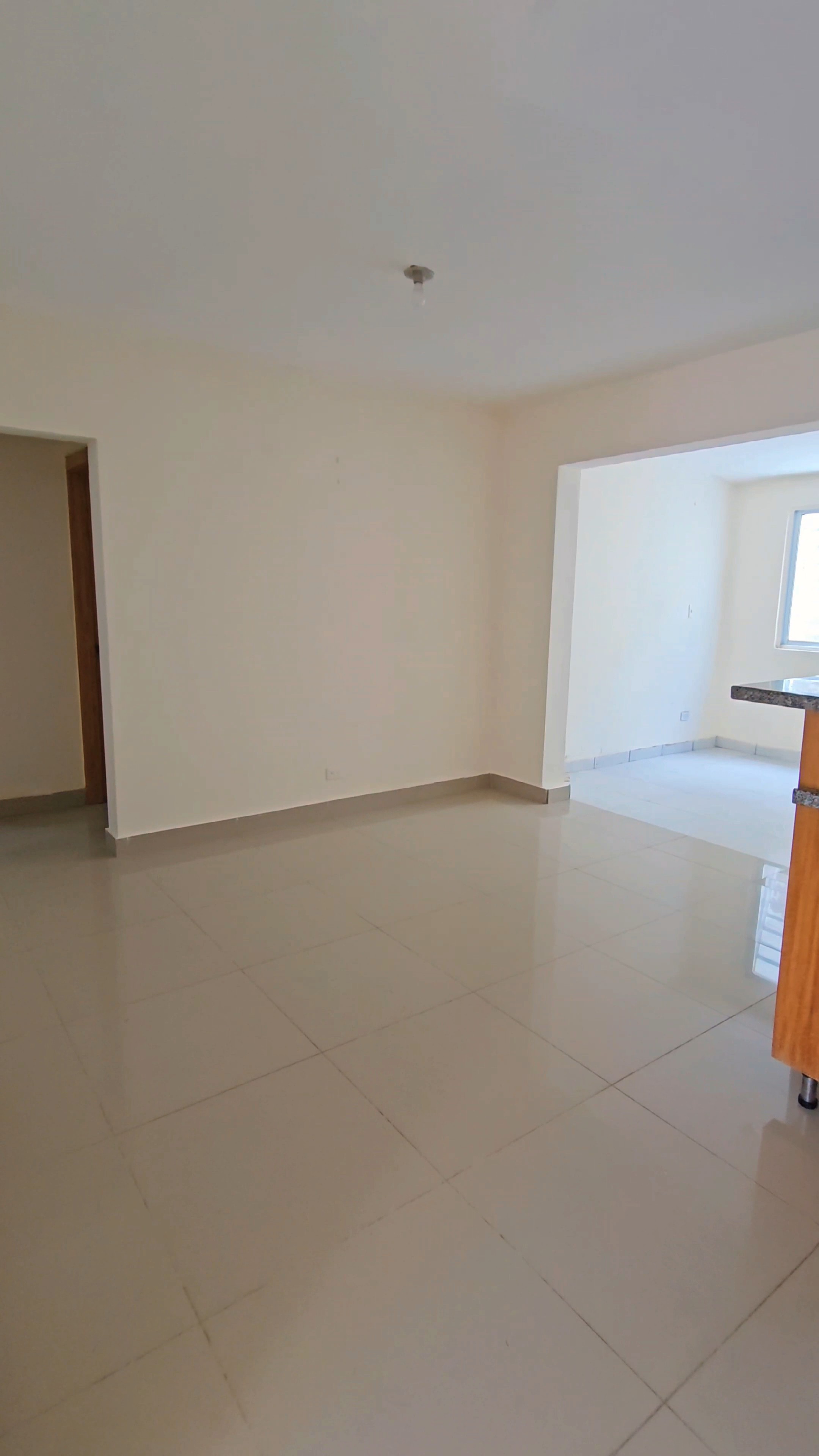 apartamentos - Primer Nivel de 102 Metros + 60 Metros de patio + 02parqueos.  1