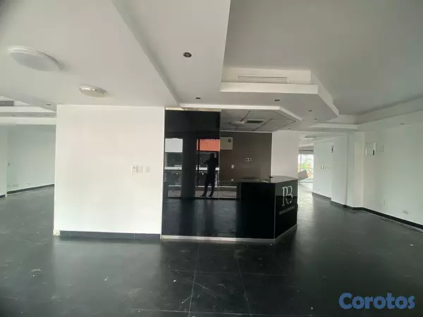 oficinas y locales comerciales - LOCAL COMERCIAL SEGUNDO NIVEL PIANTINI 2