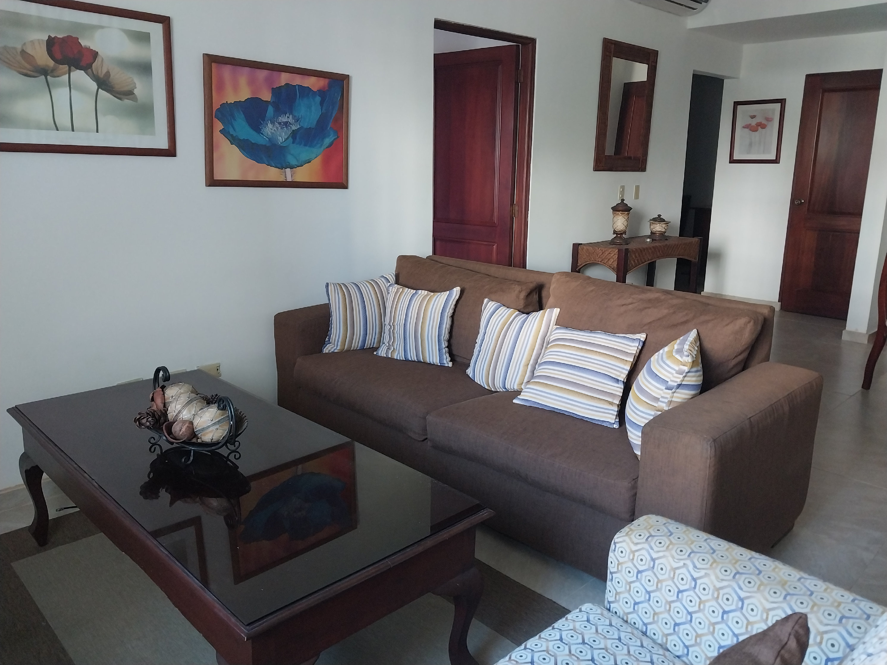 apartamentos - alquilo apto. amueblado con estudio 