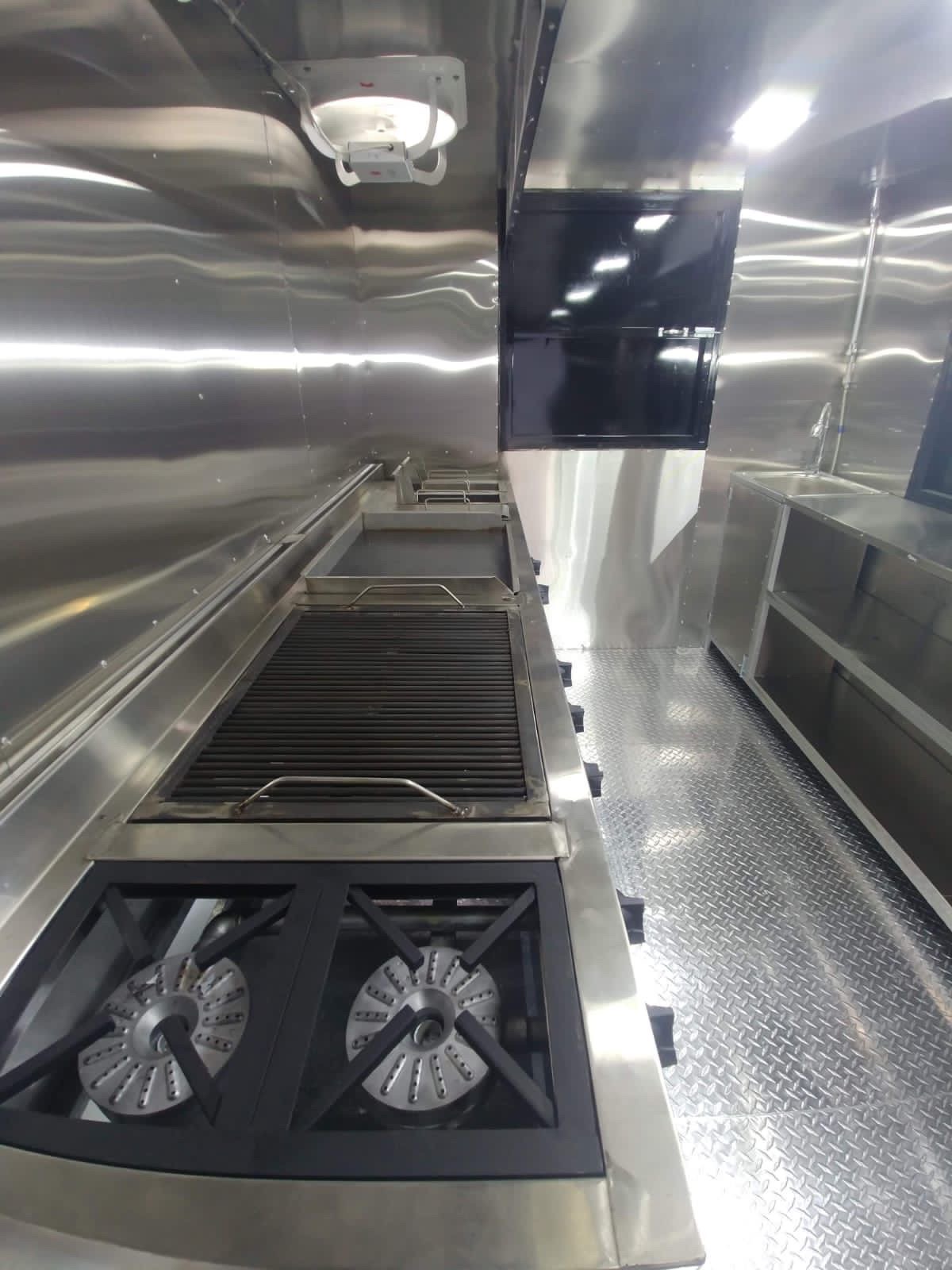 servicios profesionales - Preparación de estructura Food Truck.
¡Damos forma a tu idea sobre ruedas! 6