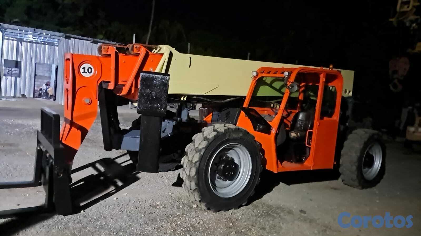 camiones y vehiculos pesados - Telehandler JLG  2
