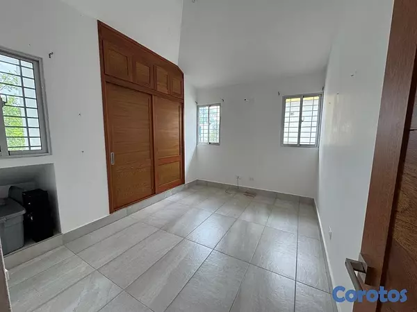 casas - CASA EN VENTA EN SANTIAGO DE LOS CABALLEROS PRÓXIMO A LA 27 de febrero  9
