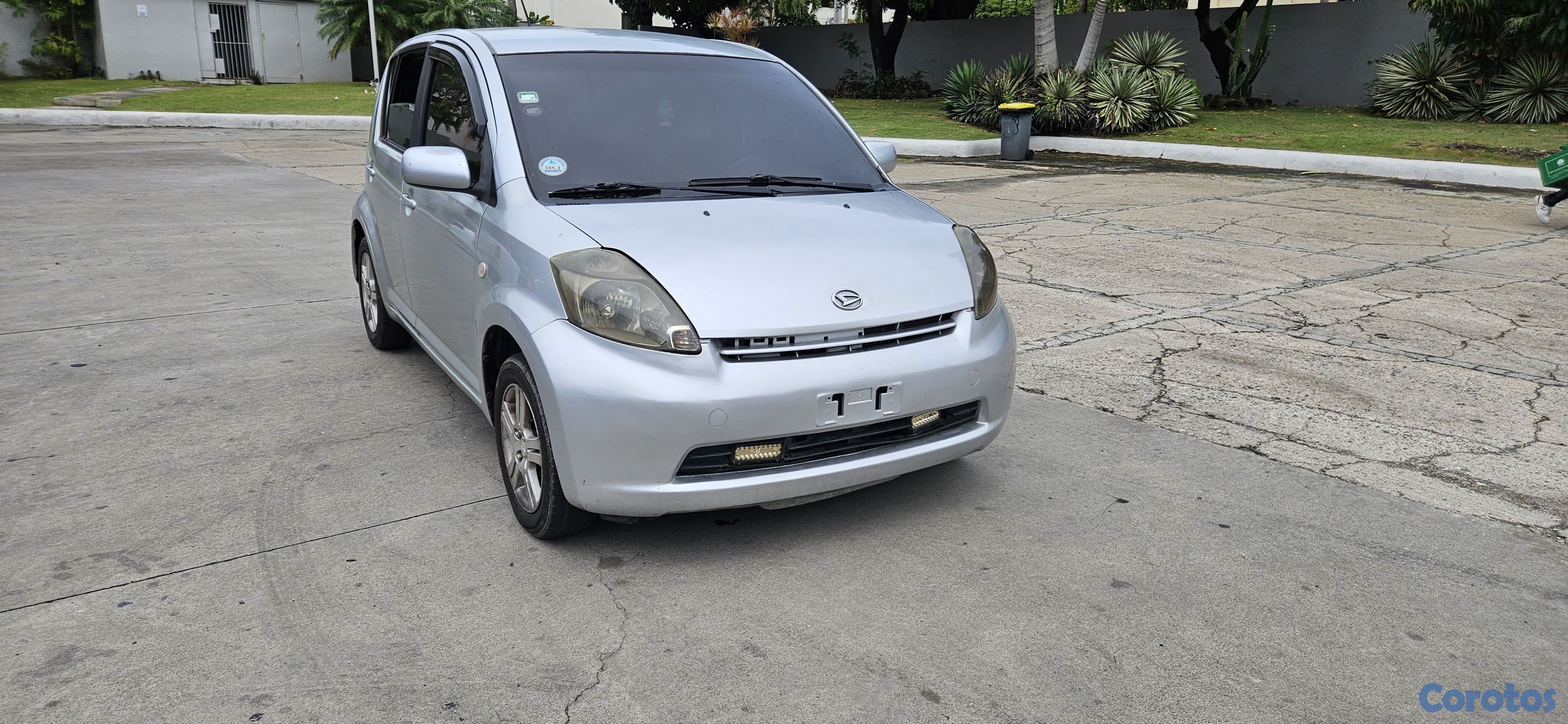 carros - daihatsu sirion americano  10