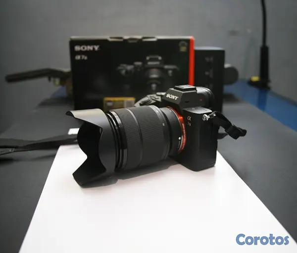 camaras y audio - Combo cámara profesional Sony A7III, con accesorios 3