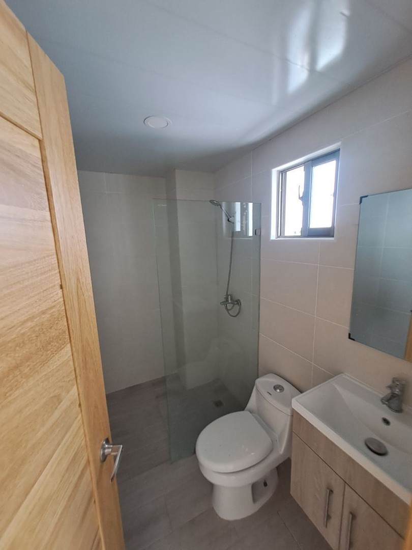 apartamentos - Apartamento Nuevo 2do piso en los prados 
