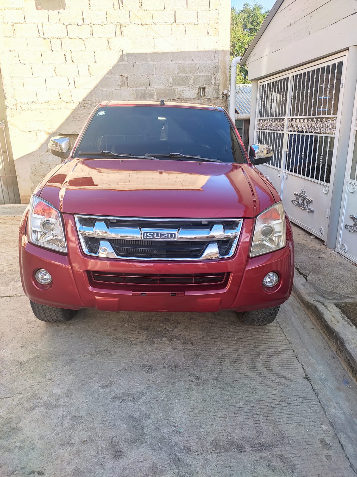 jeepetas y camionetas - Isuzu dmax 2012