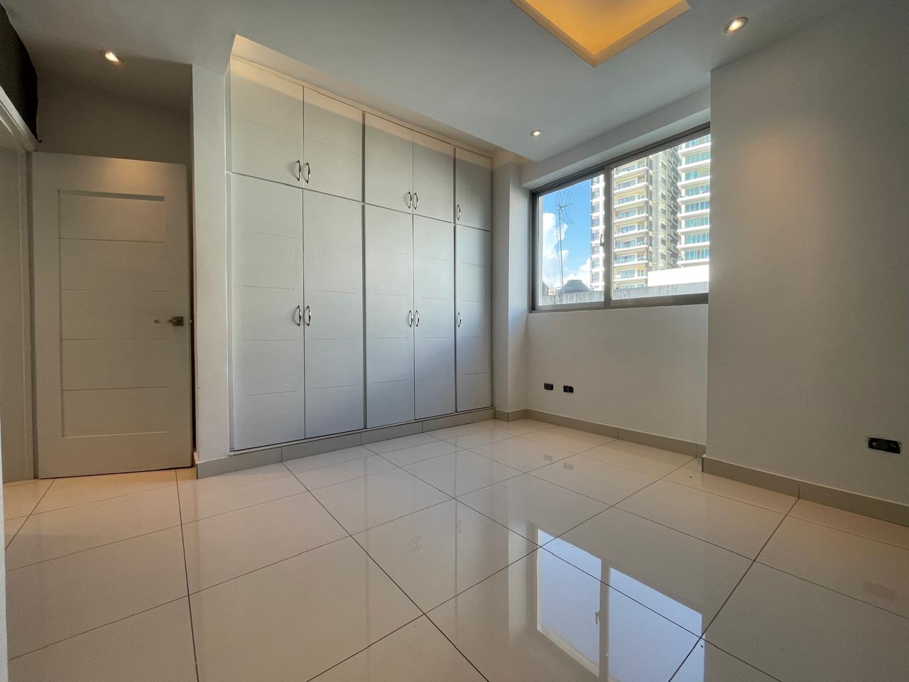 apartamentos - ALQUILO APARTAMENTO  1 HAB, LINEA BLANCA Y 2 PARQ
