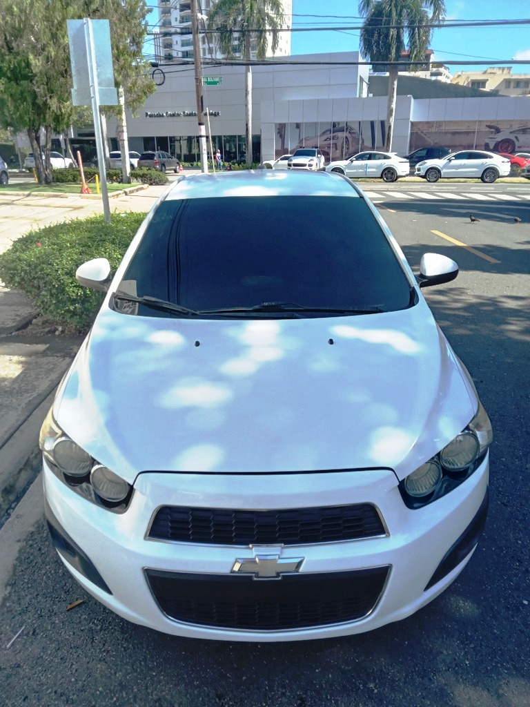 carros - Chevy Sonic LS Hatchback 2015 Mecanico