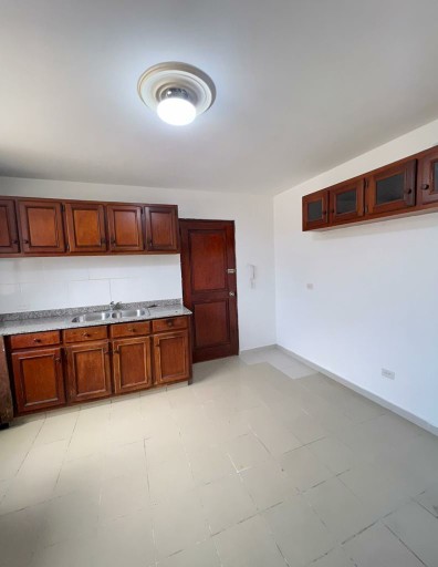 apartamentos - Sin intermediarios 
Rento apartamento sin amueblar en piantini 6