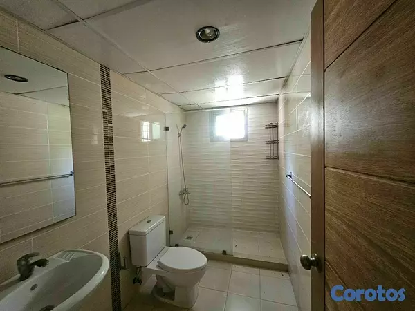 apartamentos - Apartamento en el Millón 2do nivel con terraza  3