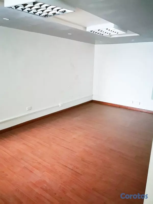 oficinas y locales comerciales - Local céntrico en Naco  9