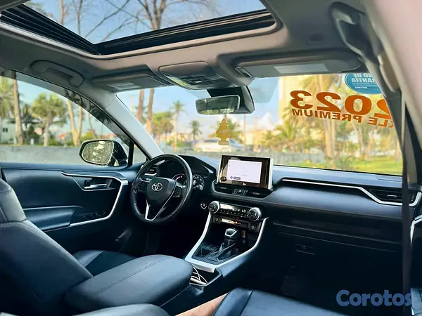 jeepetas y camionetas - Toyota rav4 2023 xle premium  4