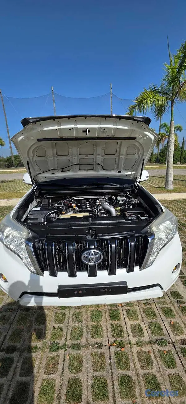 jeepetas y camionetas - Toyota land cruicer prado txl 2014 5