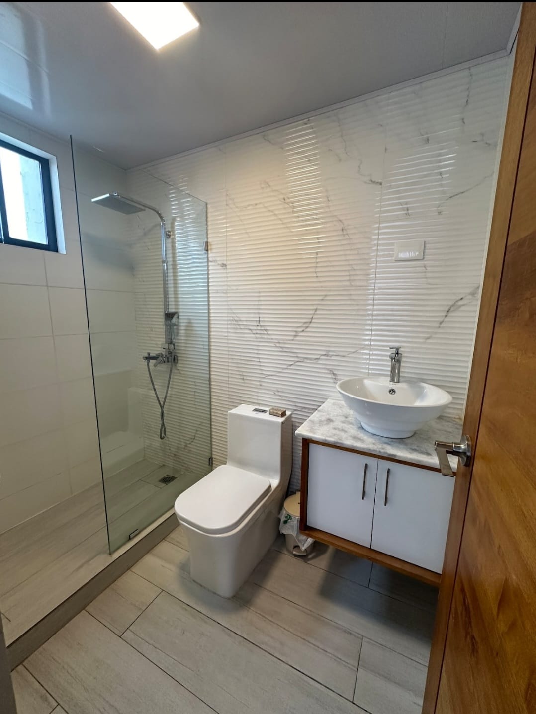 apartamentos - APARTAMENTO EN VENTA EN LOS RIELES DE GURABO. 1
