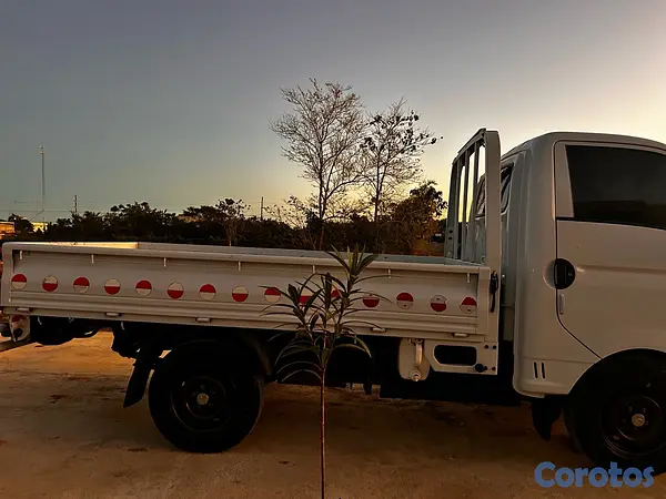 jeepetas y camionetas - Hyundai H100 2023 5