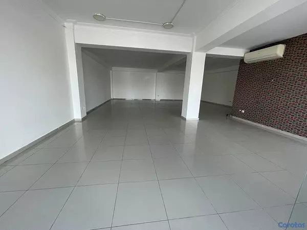oficinas y locales comerciales - Alquiler local en Bella vista  3