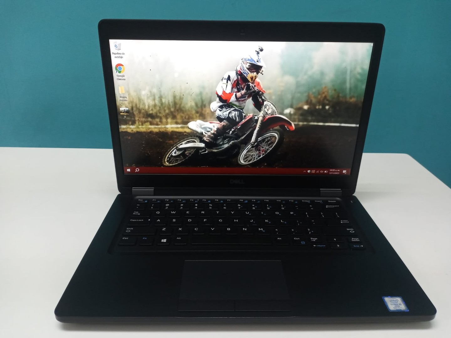 computadoras y laptops - Laptop, Dell Latitude 5490 / 8th Gen, Intel Core i5 / 16GB DDR4 / 256GB SSD
