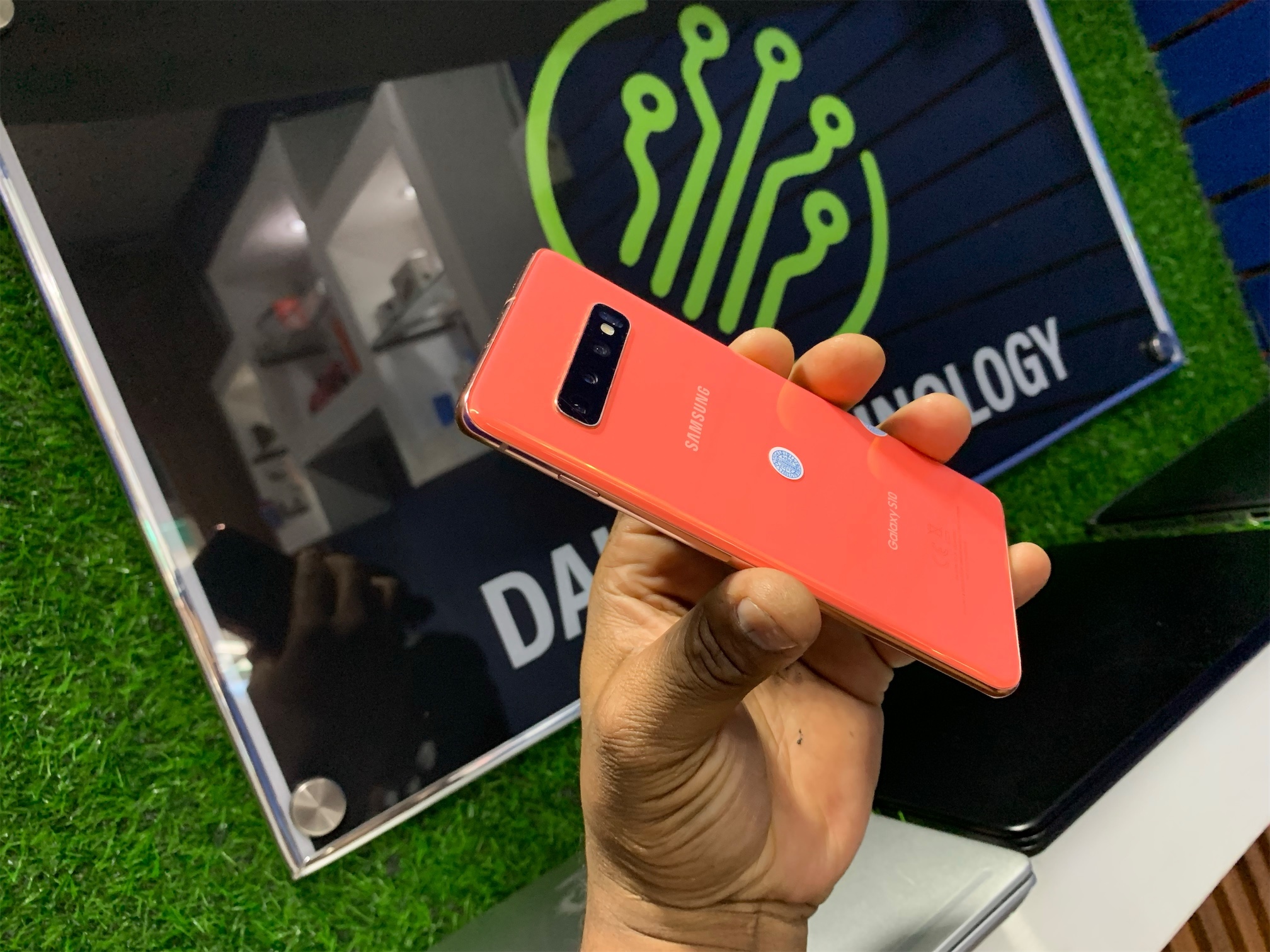 celulares y tabletas - samsung s10 normal 1