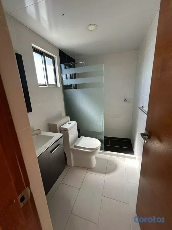 apartamentos - Alquiler de apartamento en Evaristo Morales 3
