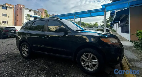 jeepetas y camionetas - 2011 Hyundai Santa Fe en Oferta 5