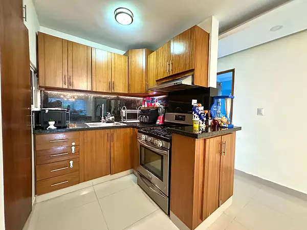 apartamentos - Vendo apartamento en Av. Independencia 10