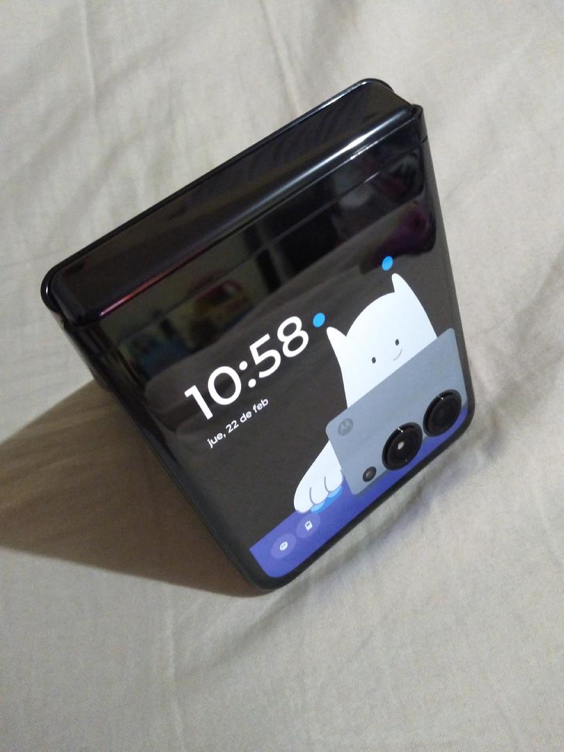 celulares y tabletas - Motorola Razr 40 Ultra 2023 256GB 8GB RAM Factory 