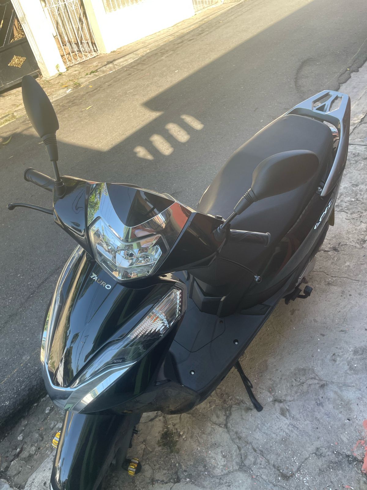 motores y pasolas - Pasola Tauro Lead  0