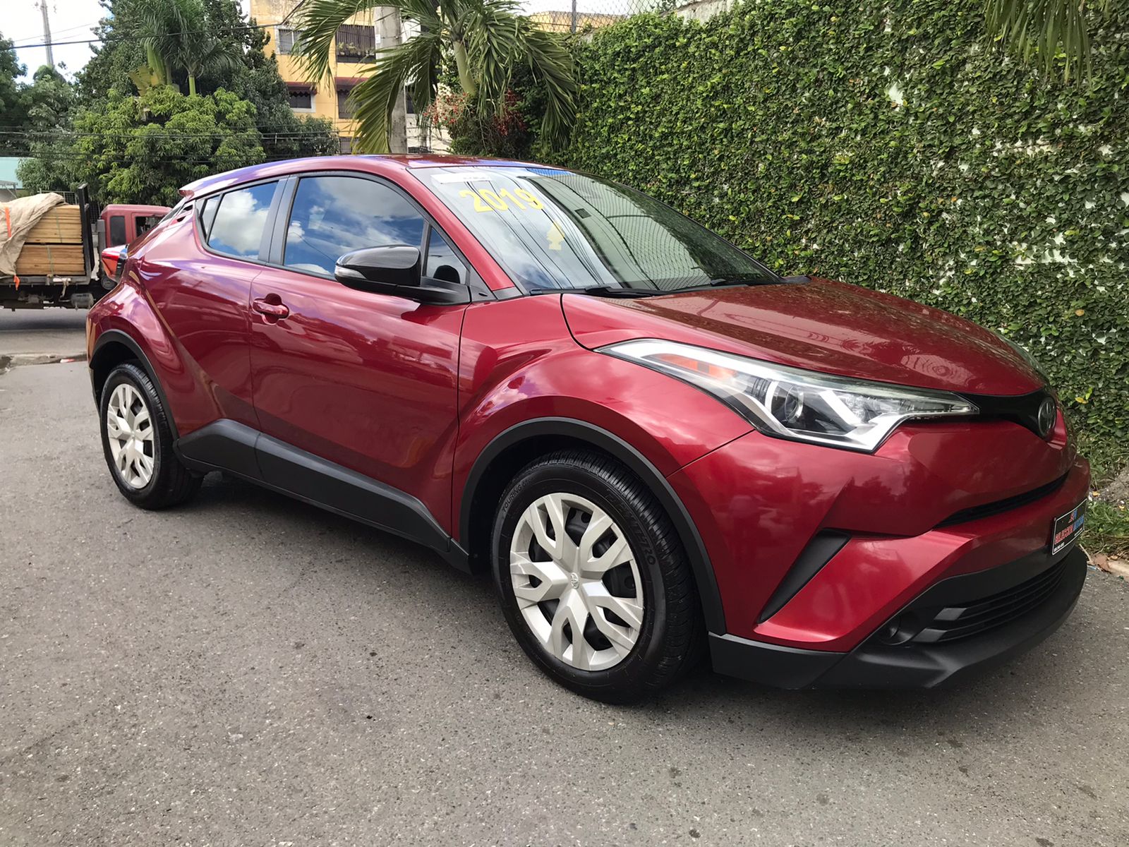 jeepetas y camionetas - TOYOTA CHR LE 2019 0
