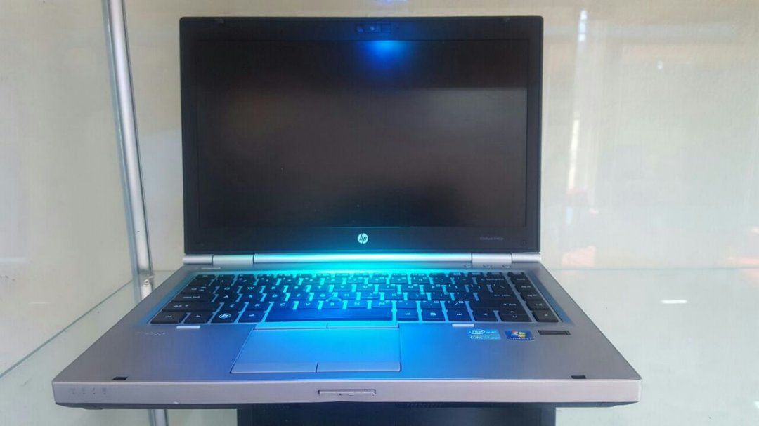 computadoras y laptops - Laptop HP Elitebook 8470P Intel Core i5 320gb De Disco Duro
4gb Memoria Ram