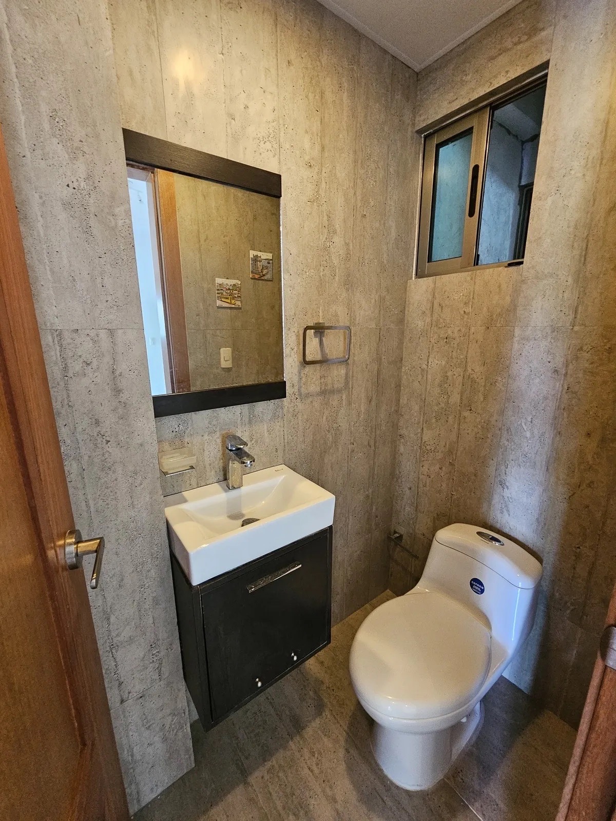 apartamentos - hermoso apartamento en zona céntrica en el mirador sur  4