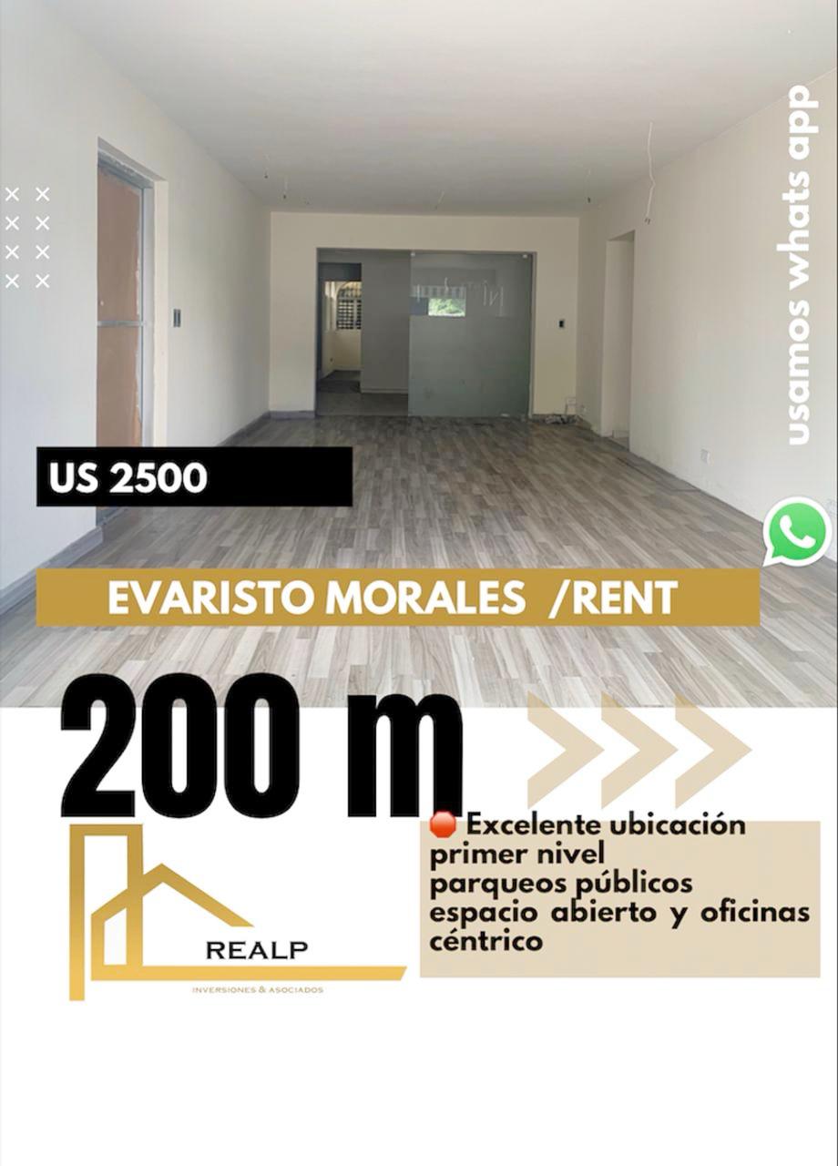 oficinas y locales comerciales - Local céntrico en Naco 