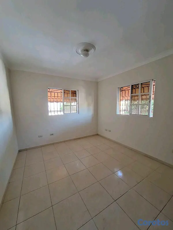 apartamentos - ALQUILO SIN INTERMEDIARIO APARTAMENTO PROXIMO AL MALECÓN  3