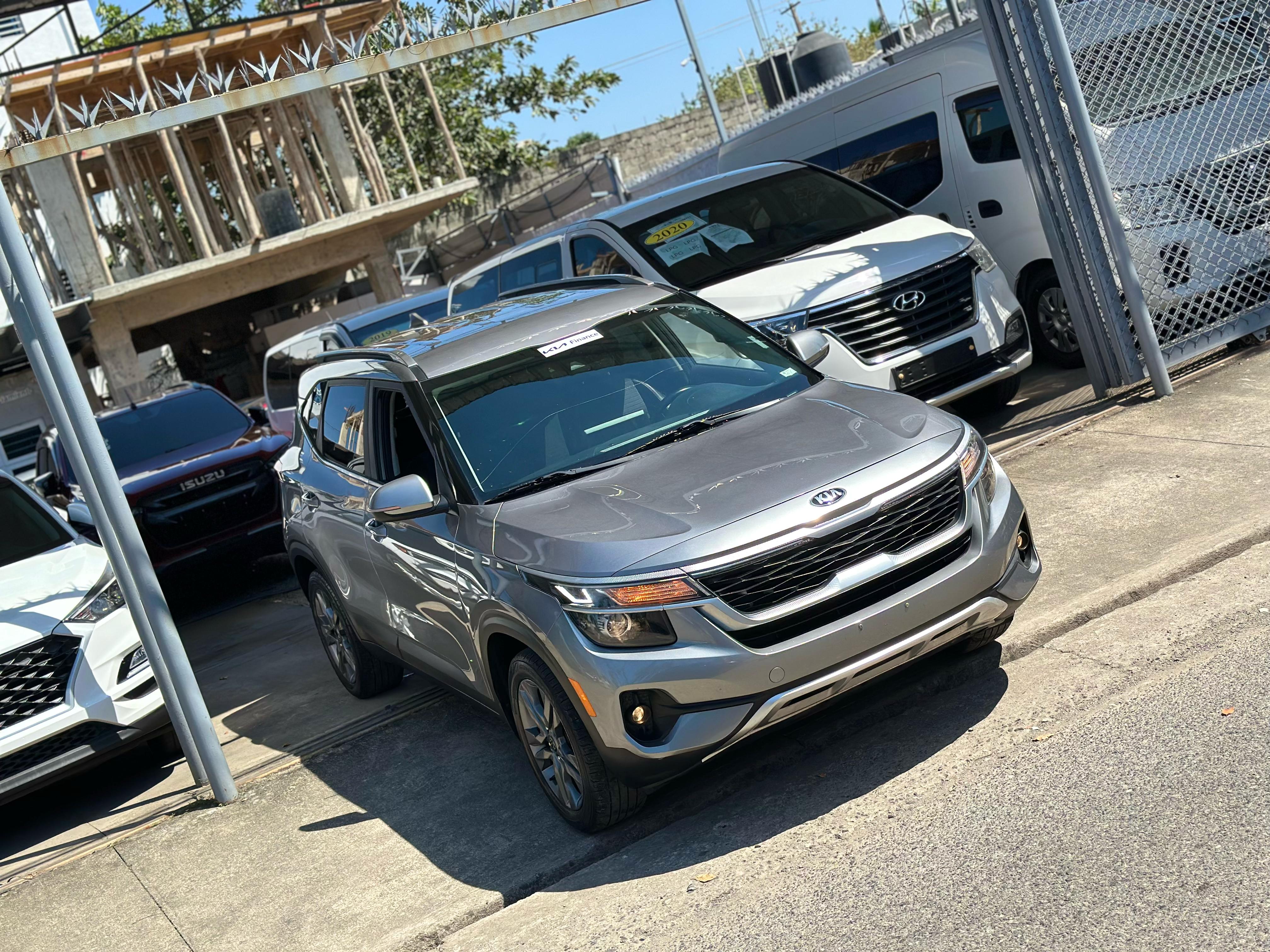 jeepetas y camionetas - 2021 KIA SELTOS S AMERICANA CLEAN CARFAX