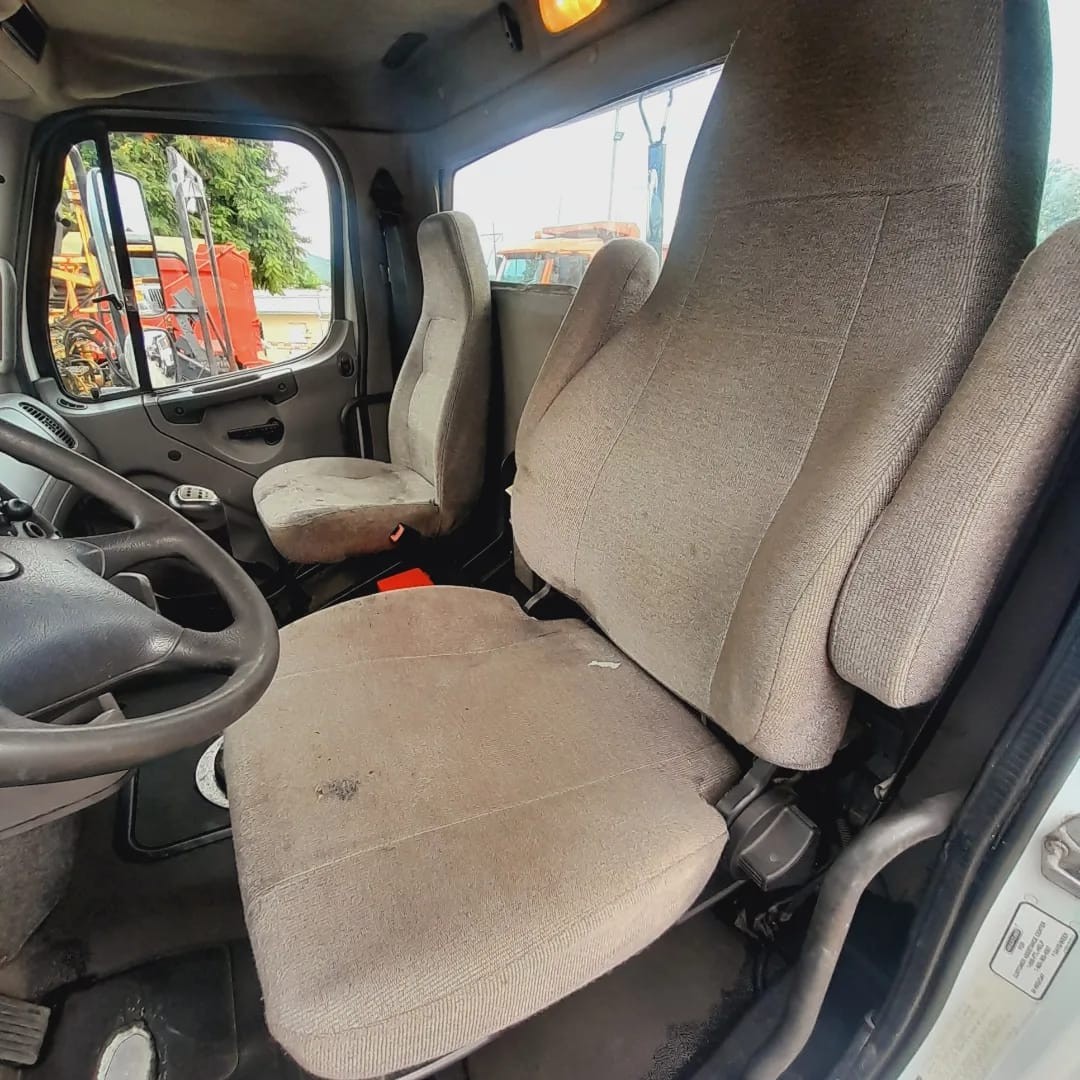 camiones y vehiculos pesados - Freightliner M2 106 año 2013  2