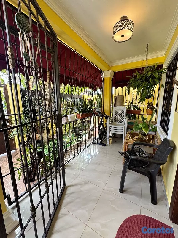 casas - venta de casa en la autopista de san Isidro brisa oriental  8