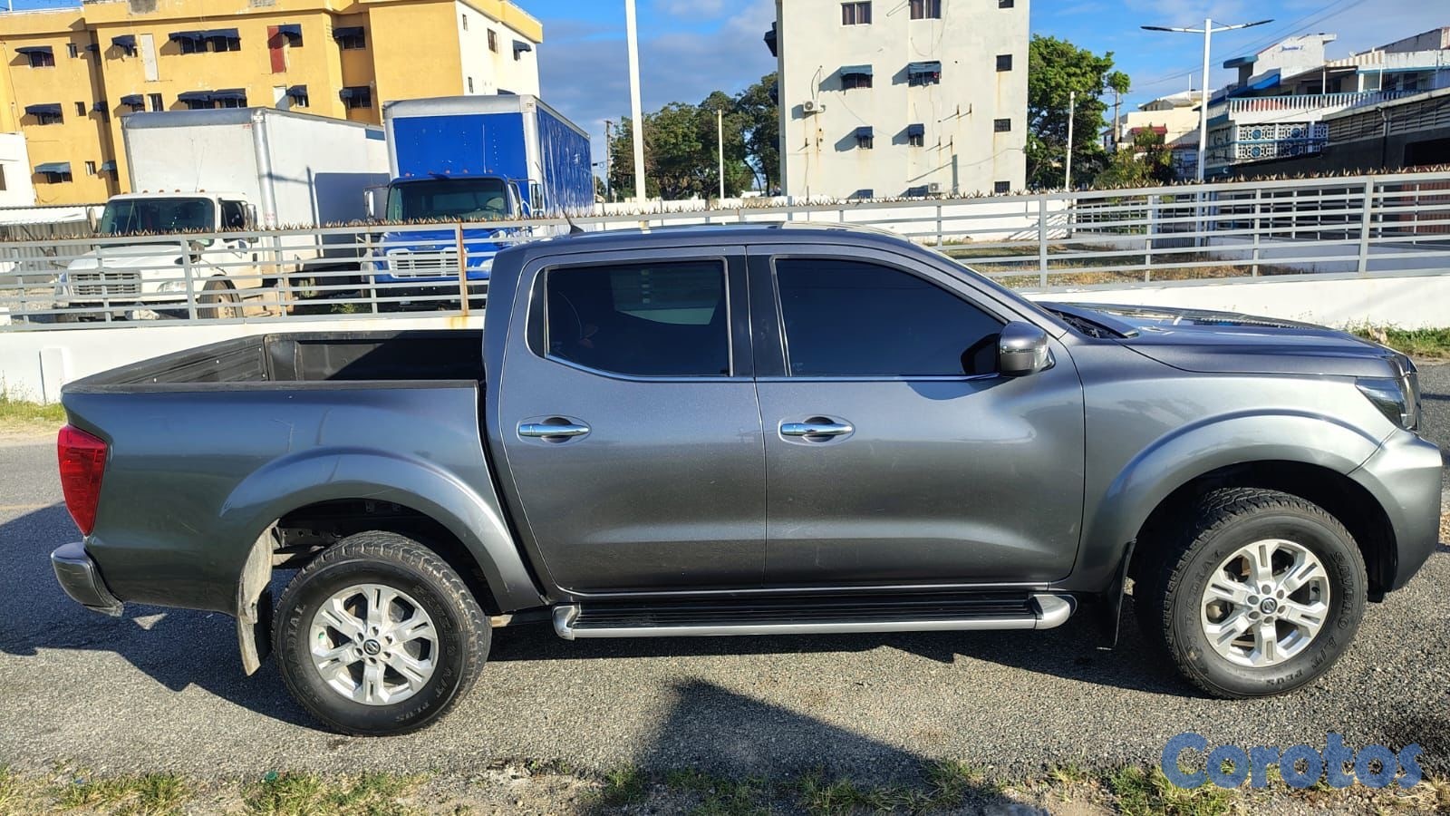 jeepetas y camionetas - Frontier XE 2022 4x4 Diésel Aut. – Único dueño, si 5