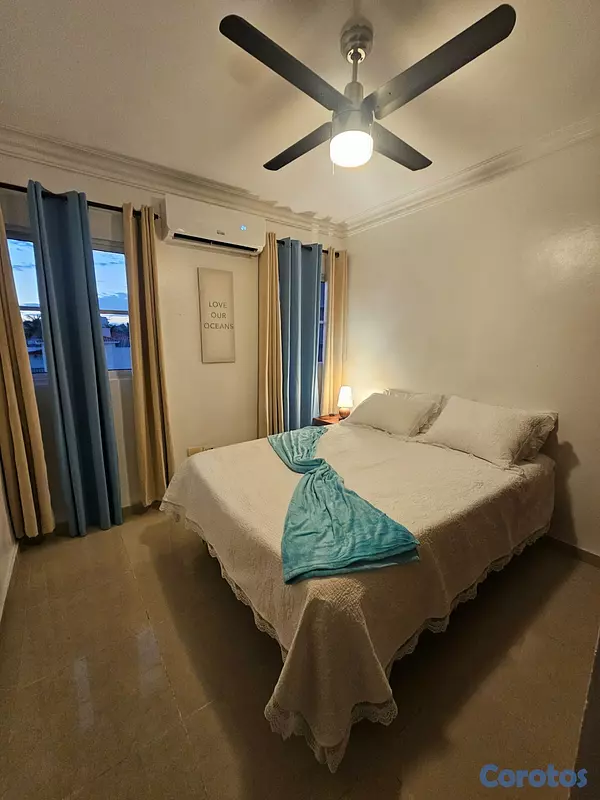 apartamentos - Se vende apto. de oportunidad 150 mt de la playa d 4