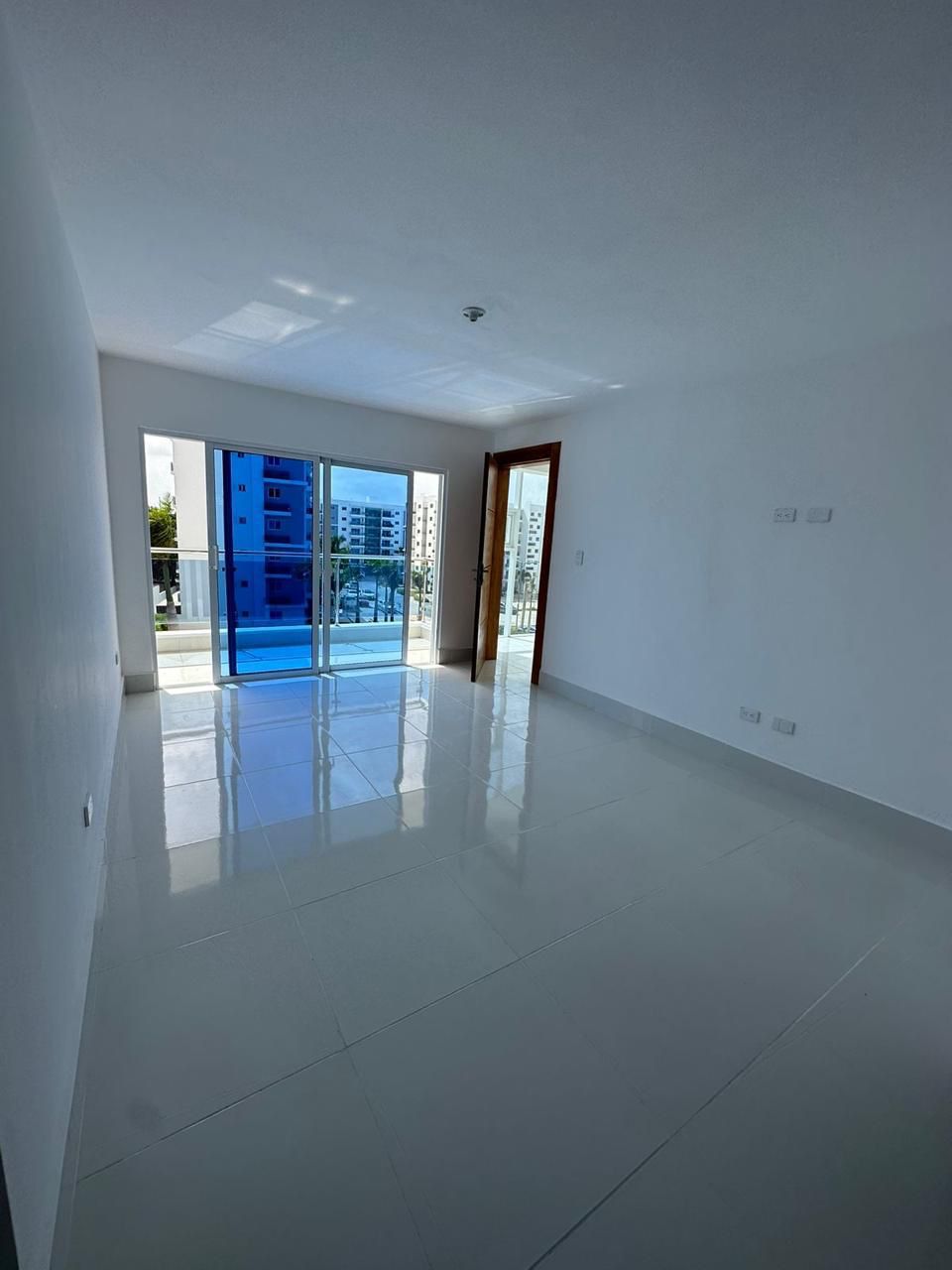 apartamentos - Apartamento 3er Nivel en Cerro Alto 7