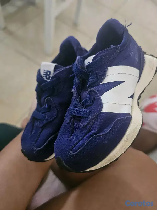 ropa y zapatos - para un príncipe  como nuevos  9
