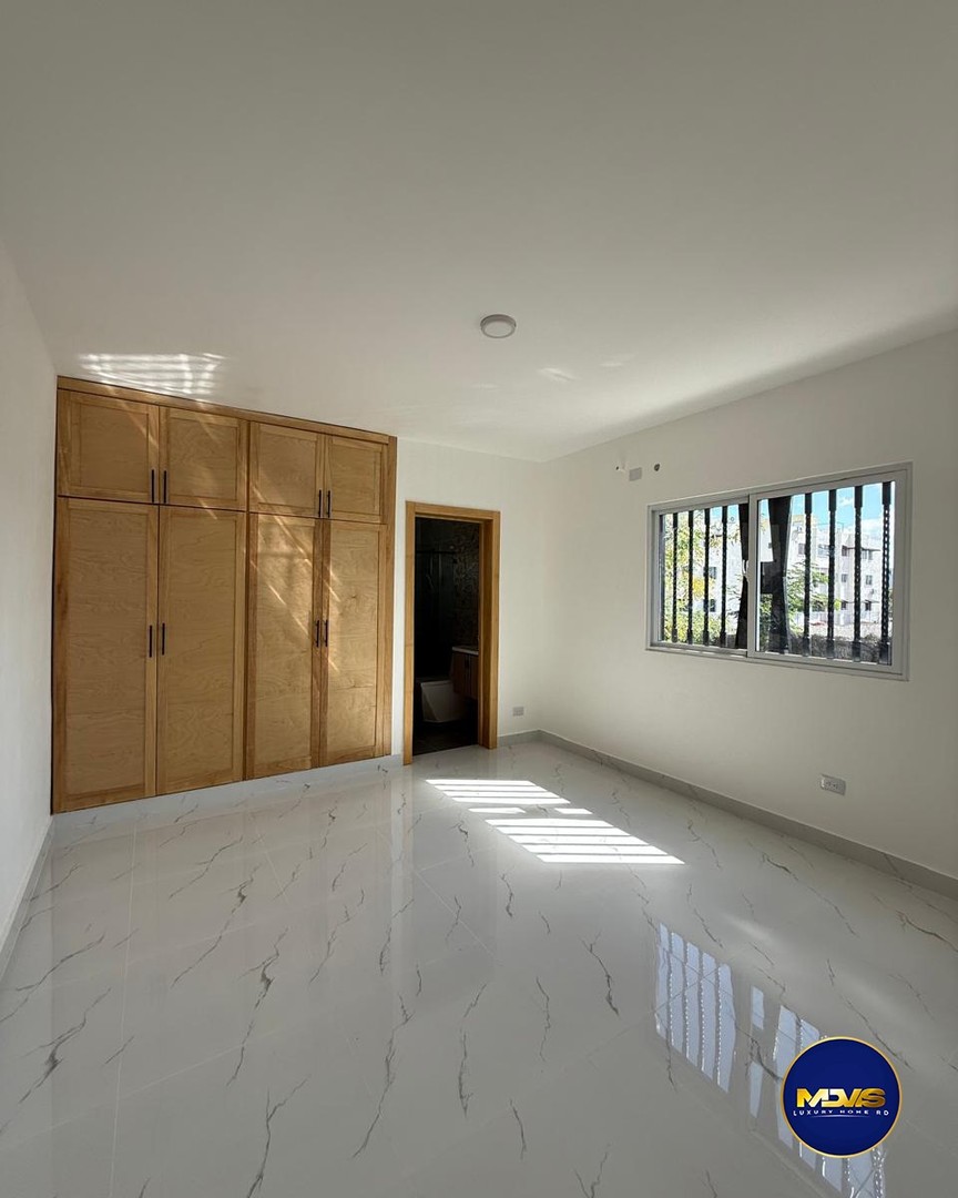 casas - Se vende casa en planos ubicada en Prado Oriental 4